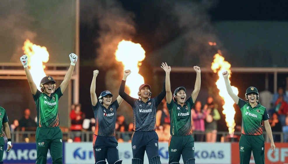 WBBL|12: যে ফ্লাডলাইট সূচি, ভেন্যু আর সম্প্রচারের হিসাব একসঙ্গে বদলে দিল
